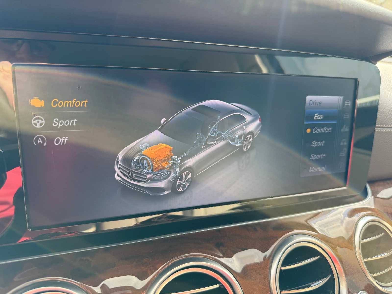 Mercedes-Benz E 300, снимка 10 - Автомобили и джипове - 54163659