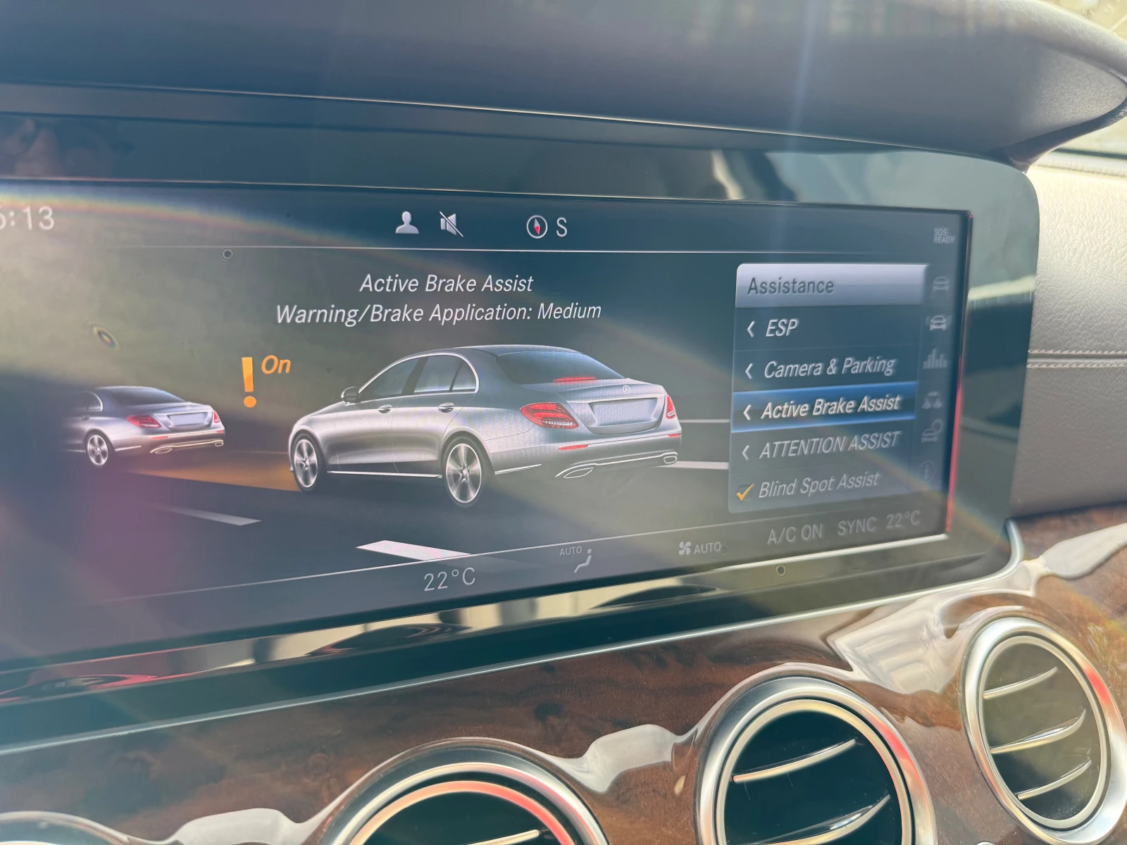 Mercedes-Benz E 300, снимка 15 - Автомобили и джипове - 54163659