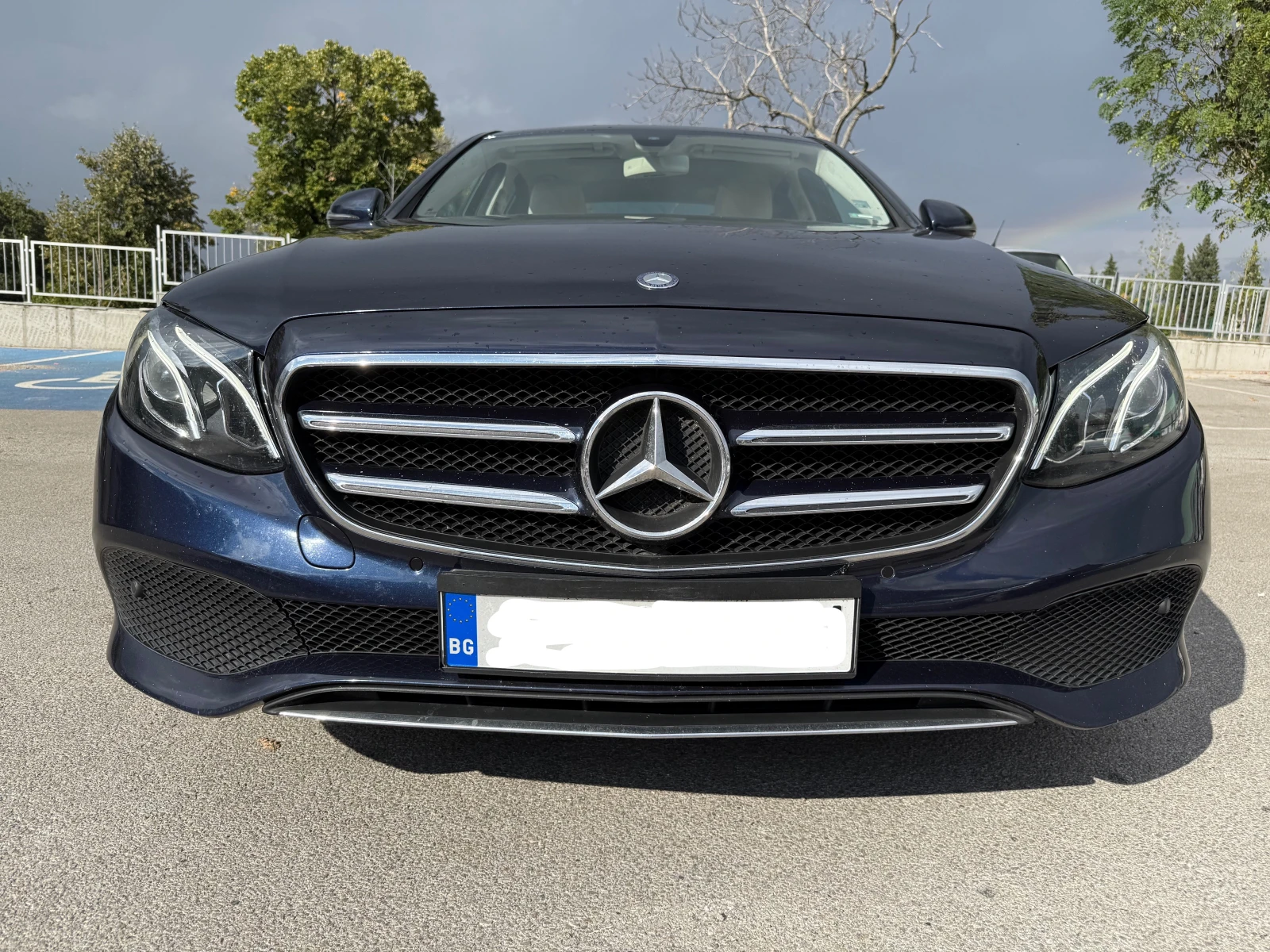 Mercedes-Benz E 300, снимка 2 - Автомобили и джипове - 54163659