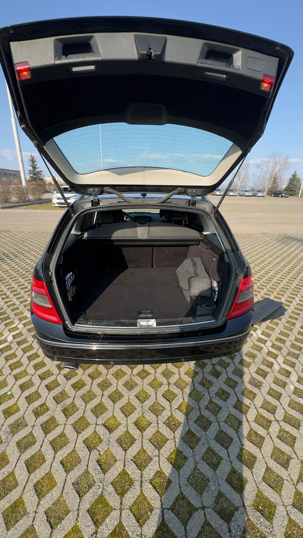 Mercedes-Benz C 220, снимка 9 - Автомобили и джипове - 53753959