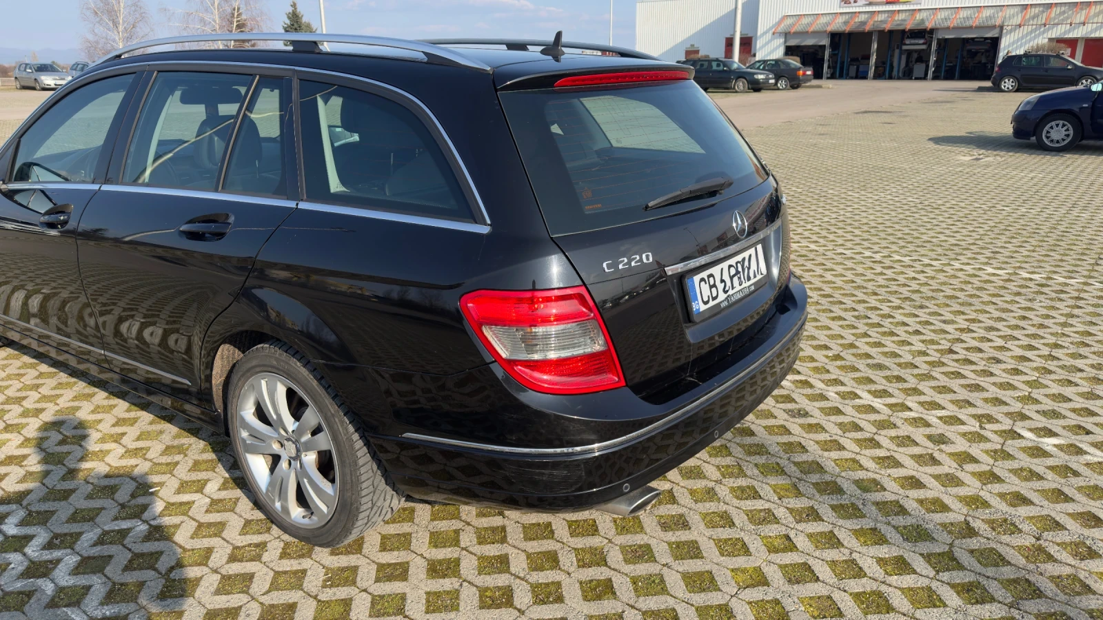 Mercedes-Benz C 220, снимка 3 - Автомобили и джипове - 53753959