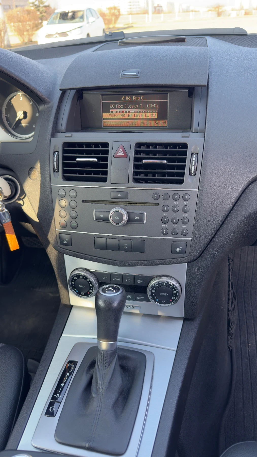 Mercedes-Benz C 220, снимка 14 - Автомобили и джипове - 53753959