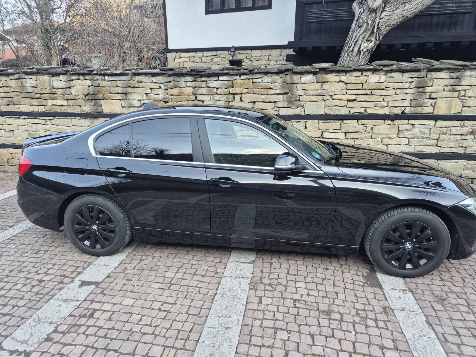 BMW 320 F30 FACELIFT, снимка 4 - Автомобили и джипове - 53904069