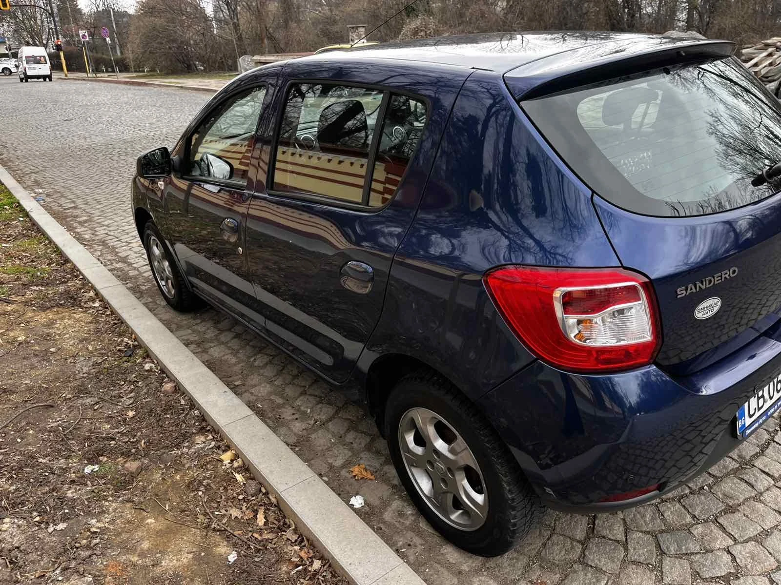 Dacia Sandero, снимка 4 - Автомобили и джипове - 53926231