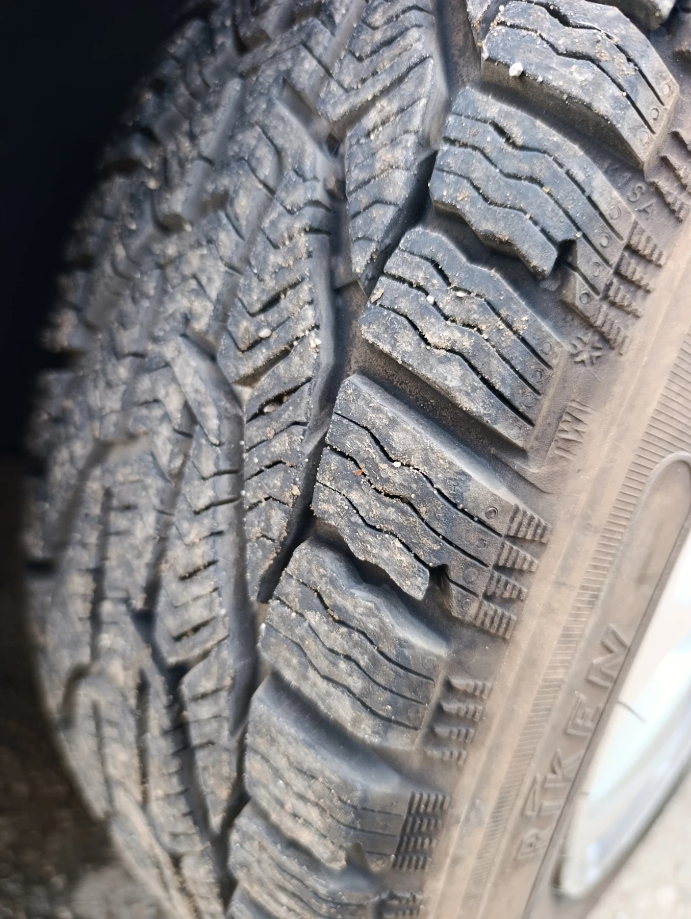 Peugeot 208 1.4, снимка 9 - Автомобили и джипове - 53932374