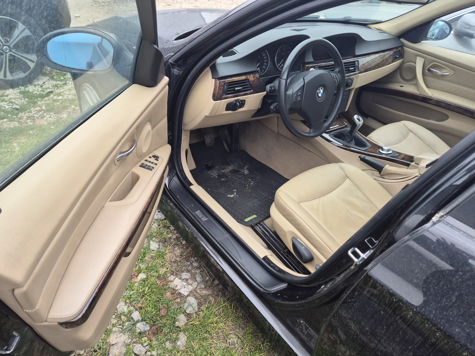 BMW 320, снимка 9 - Автомобили и джипове - 53935233