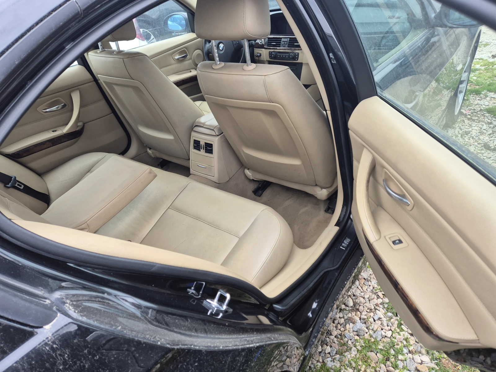 BMW 320, снимка 14 - Автомобили и джипове - 53935233