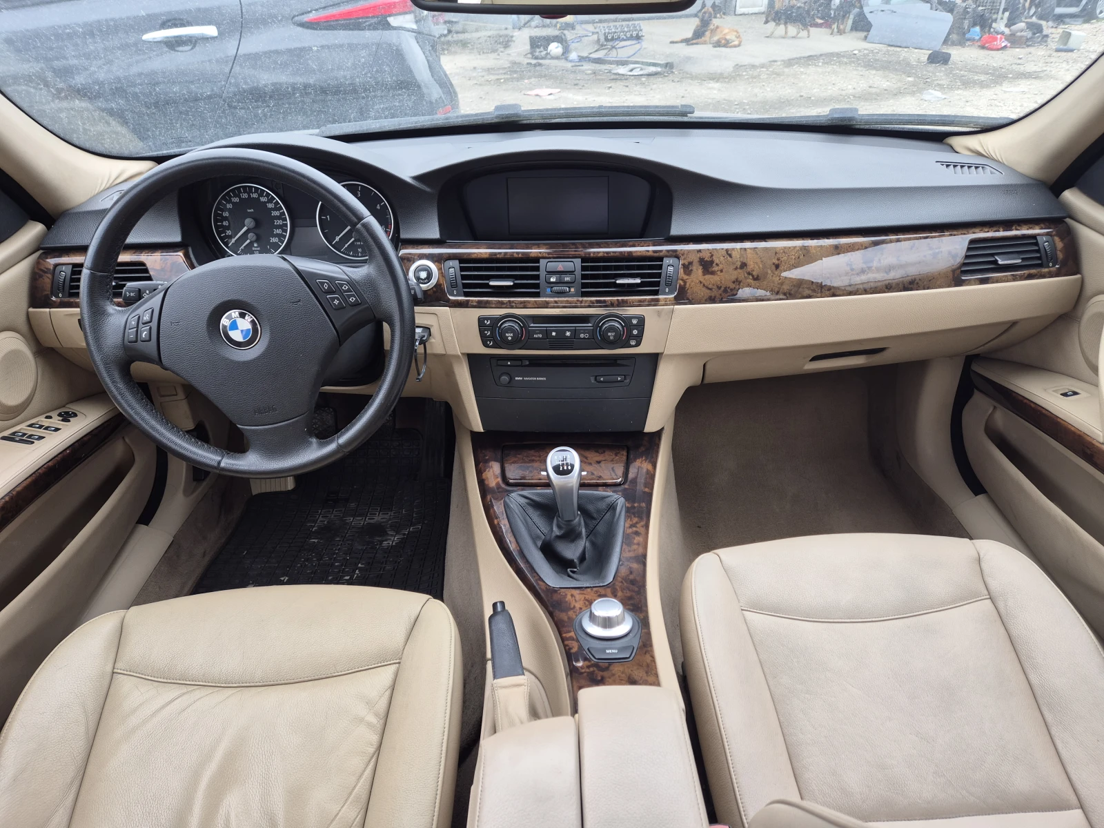 BMW 320, снимка 12 - Автомобили и джипове - 53935233