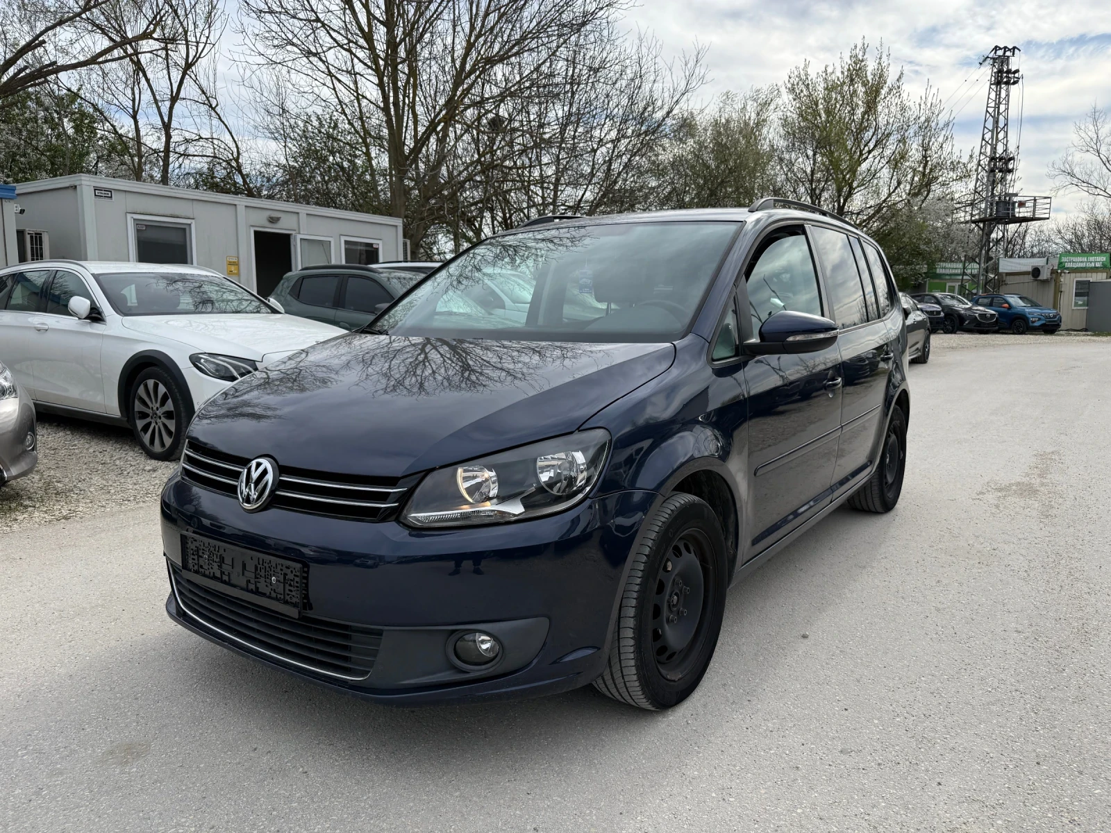 VW Touran 1.6TDI - 105к.с. - Автоматик | Auto.bg — изображение 1