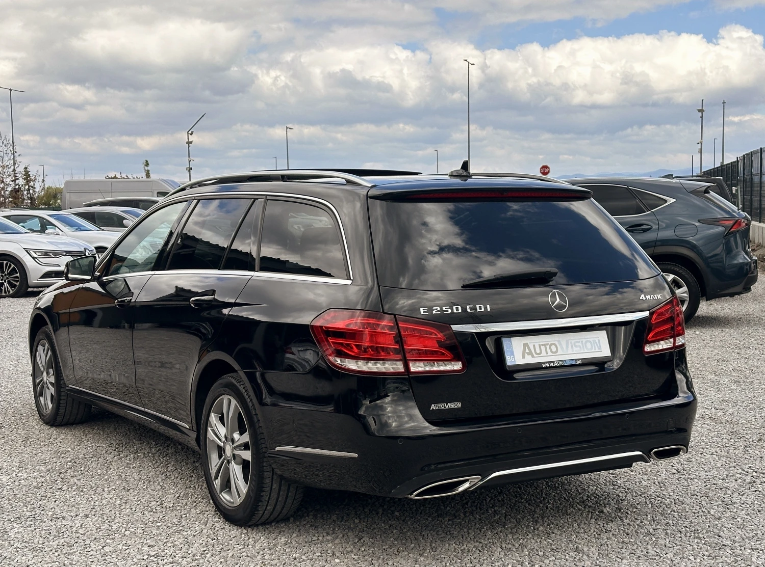 Mercedes-Benz E 250 CDi 4x4 PANORAMA DISTRONIC+ ПОДГРЕВ АСИСТЕНТИ, снимка 4 - Автомобили и джипове - 54412184