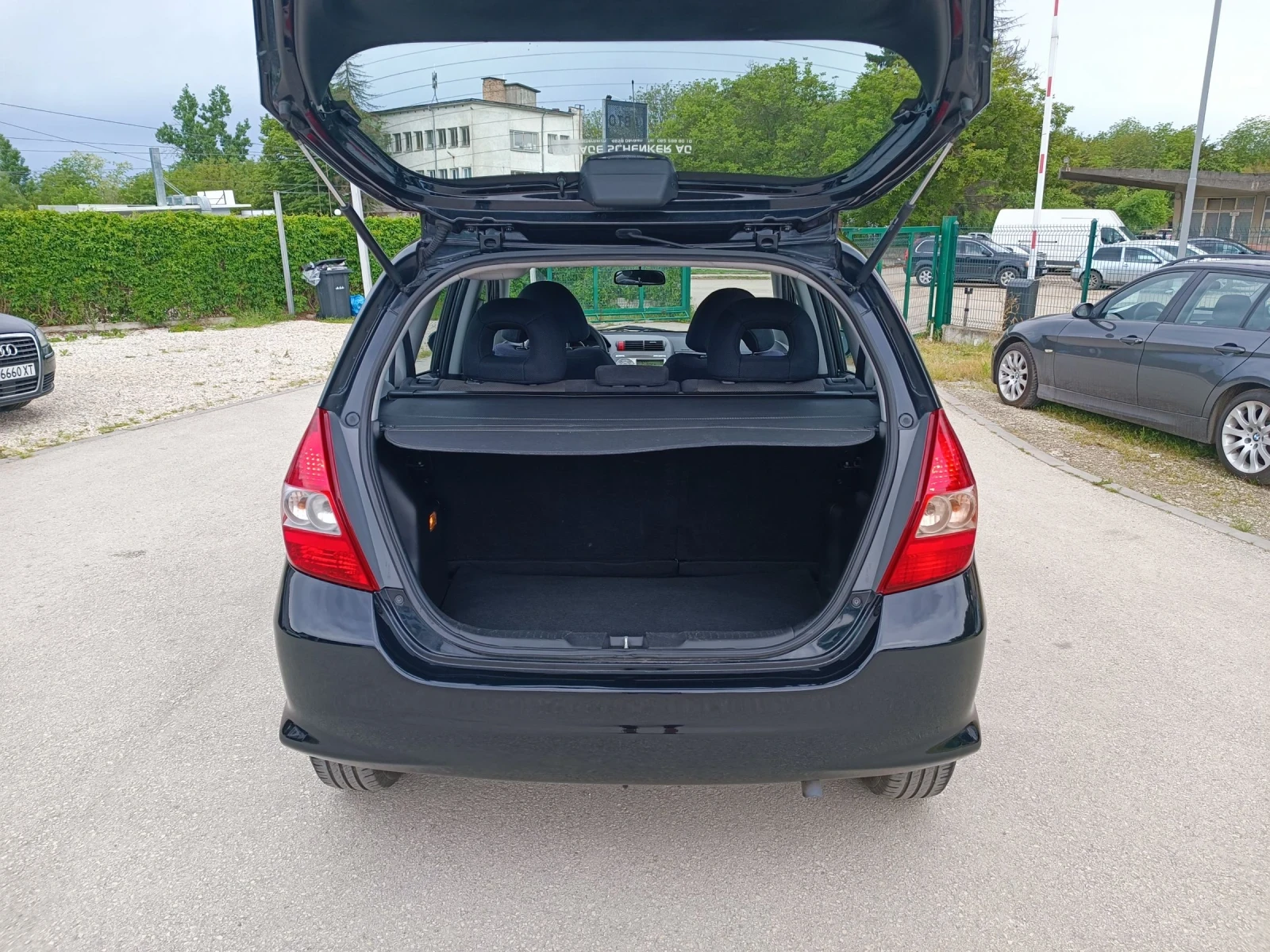 Honda Jazz 1.4i-84кс-ШВЕЙЦАРИЯ-АВТОМАТ-FACELIFT, снимка 5 - Автомобили и джипове - 54528727