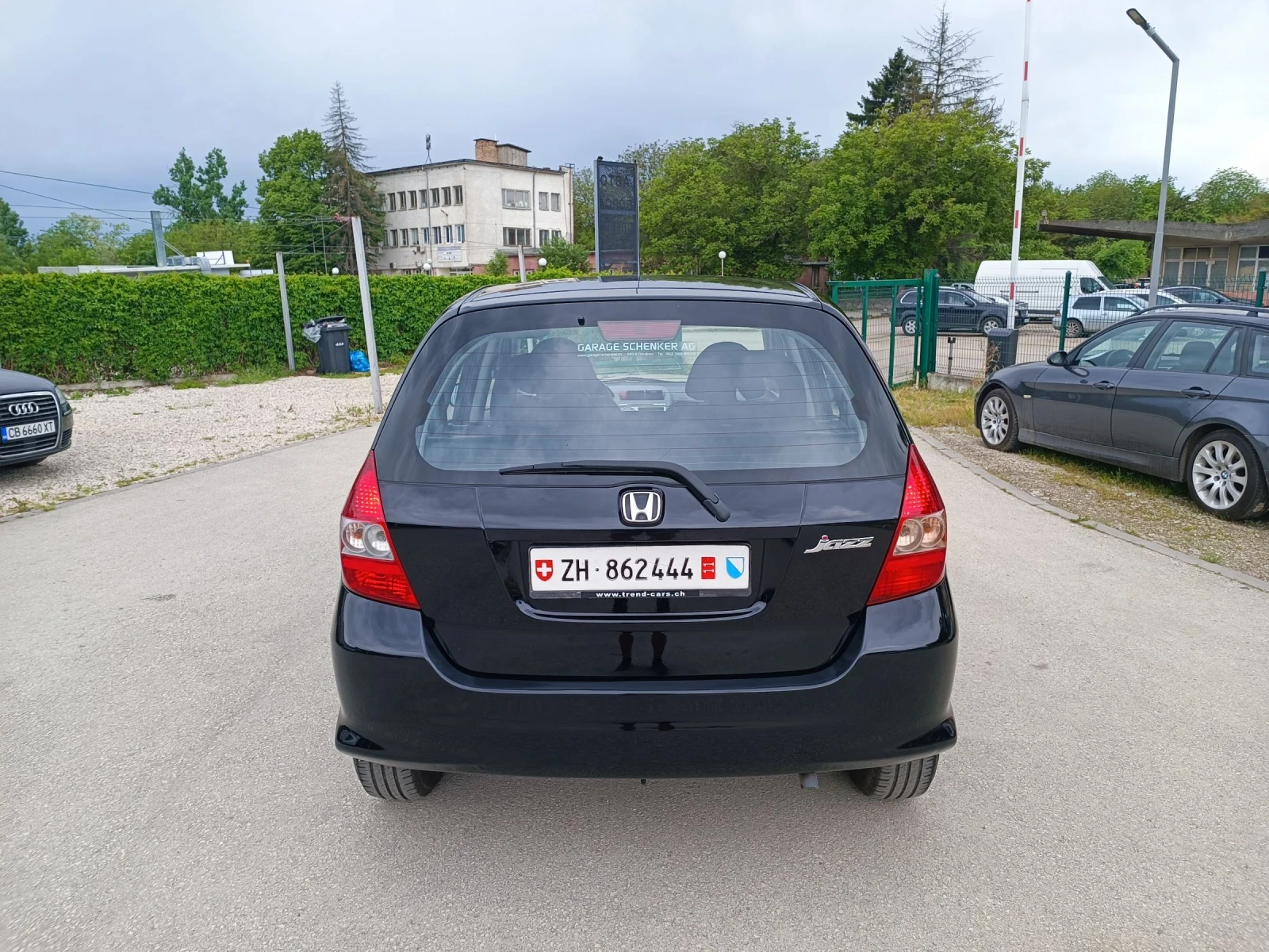 Honda Jazz 1.4i-84кс-ШВЕЙЦАРИЯ-АВТОМАТ-FACELIFT, снимка 4 - Автомобили и джипове - 54528727