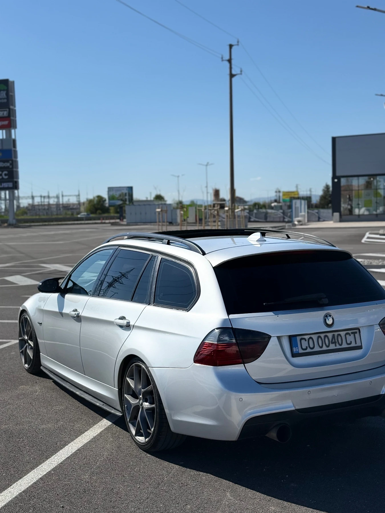BMW 330, снимка 14 - Автомобили и джипове - 54687926
