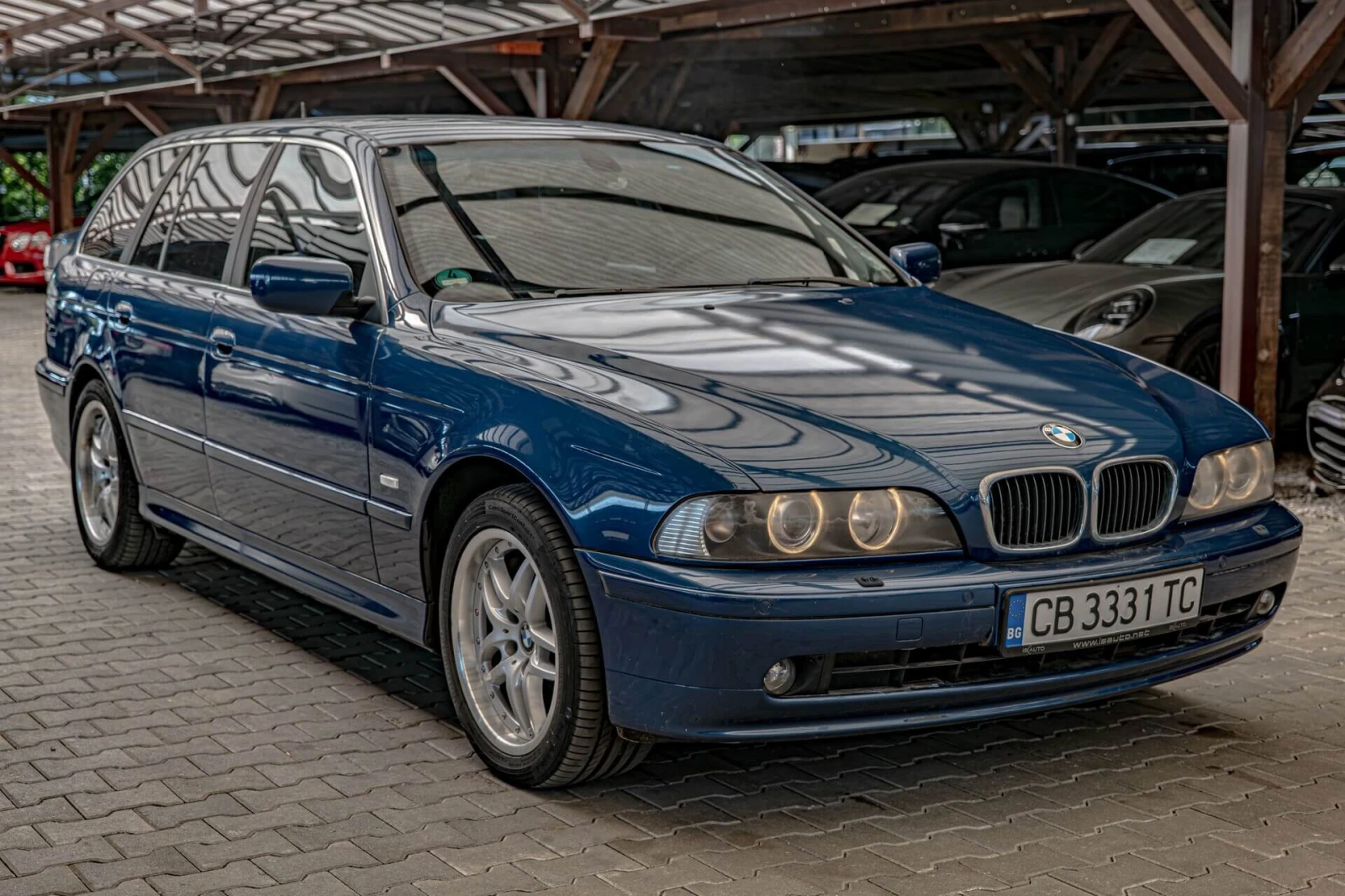 BMW 525 i/Business packet/PDC/Xenon/Rain Sensor/Isofix/, снимка 2 - Автомобили и джипове - 55073355