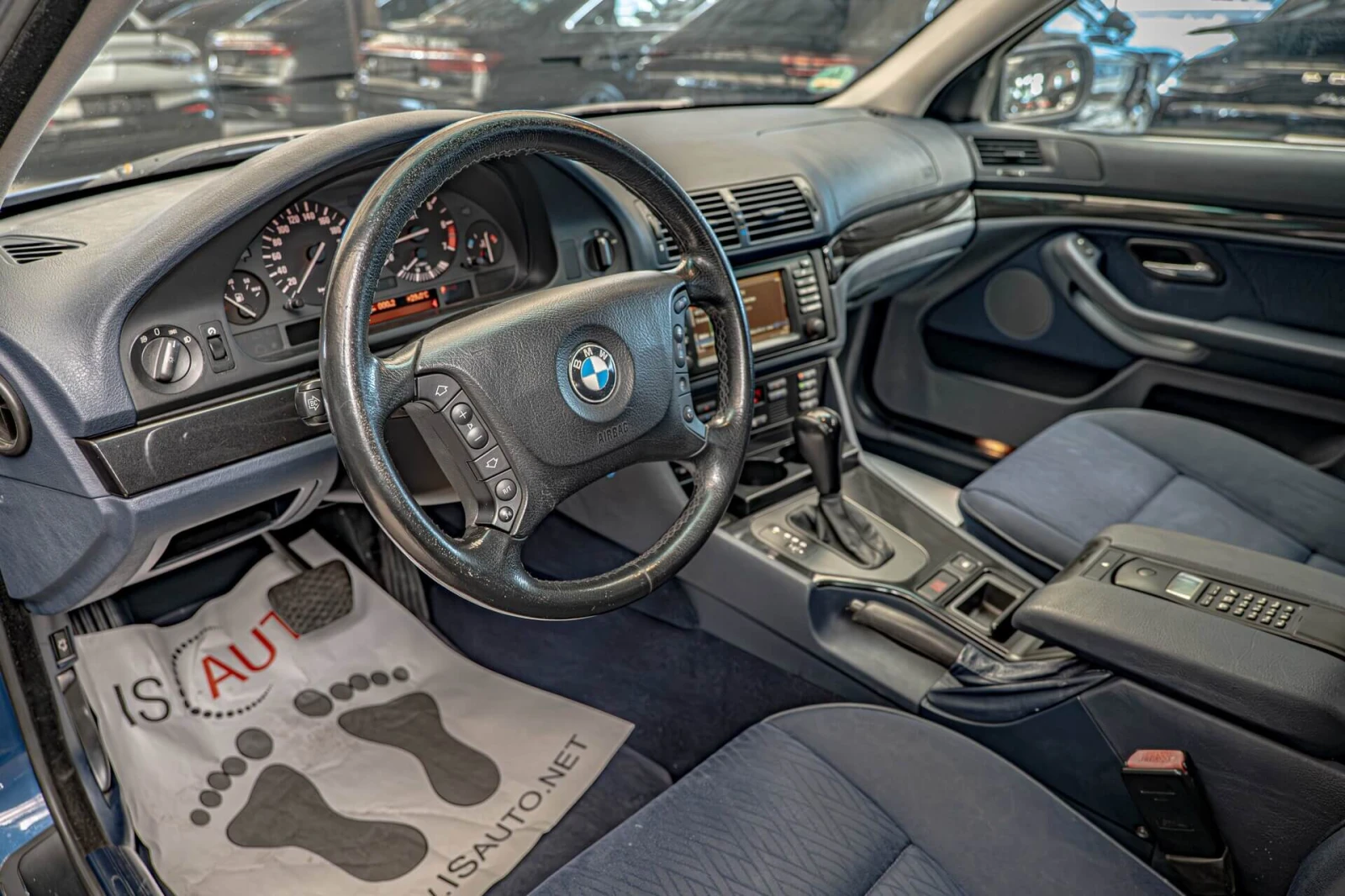 BMW 525 i/Business packet/PDC/Xenon/Rain Sensor/Isofix/, снимка 8 - Автомобили и джипове - 55073355
