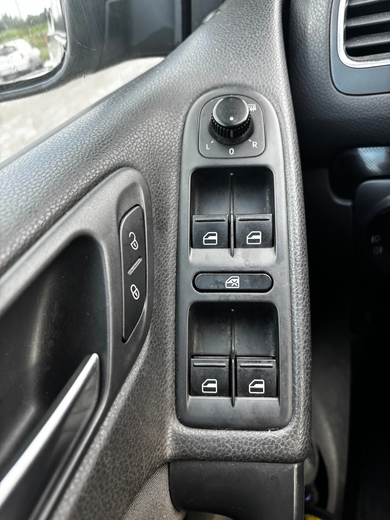 VW Golf, снимка 11 - Автомобили и джипове - 55100328