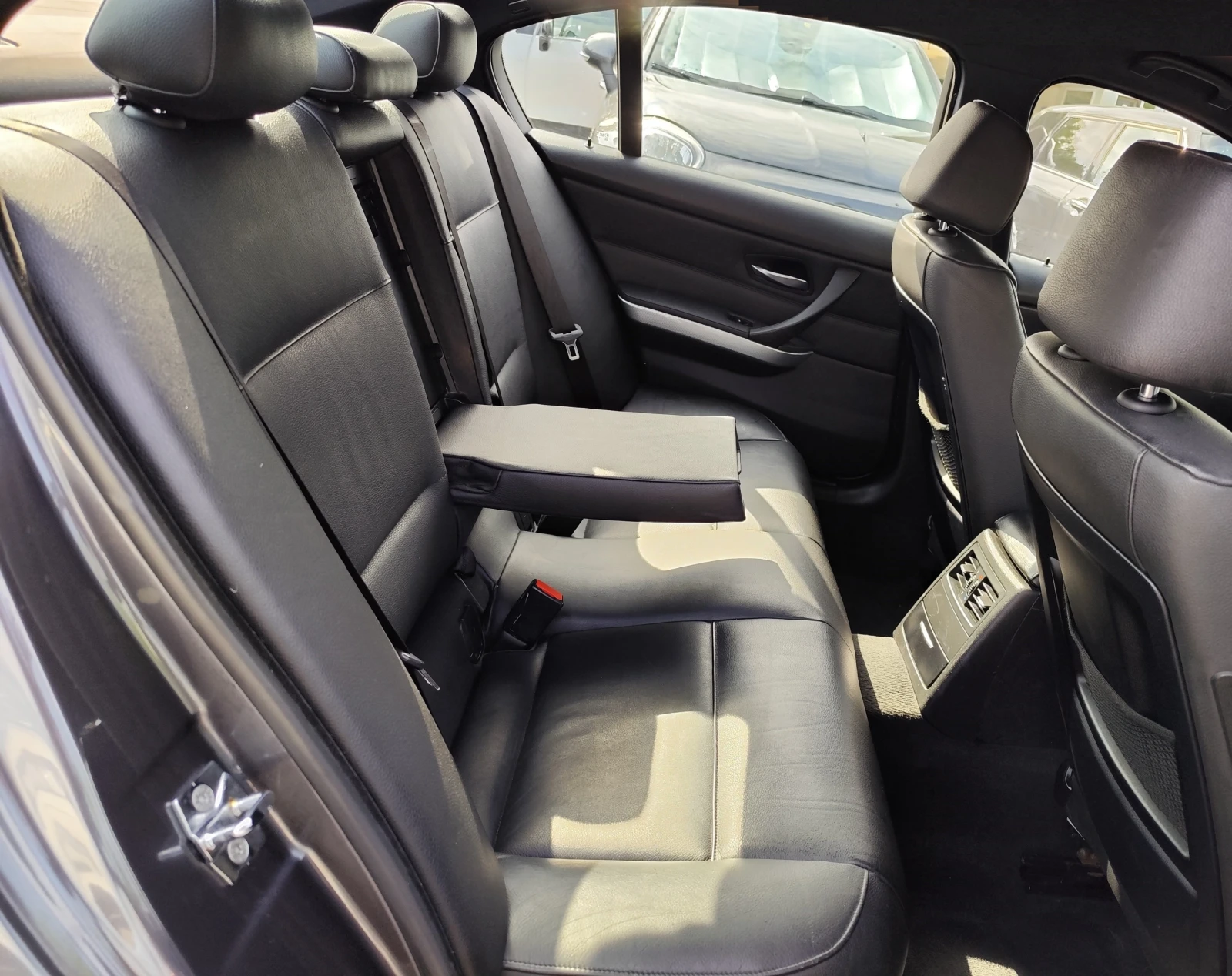 BMW 320 Si* 2.0i* ROLL CAGE* ФАБРИЧЕН М-ПАКЕТ* КОЖА* , снимка 12 - Автомобили и джипове - 55401452