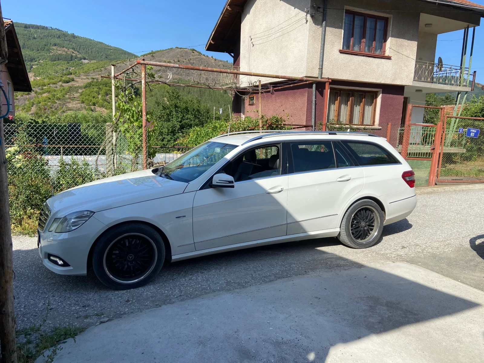 Mercedes-Benz E 350, снимка 9 - Автомобили и джипове - 55423479