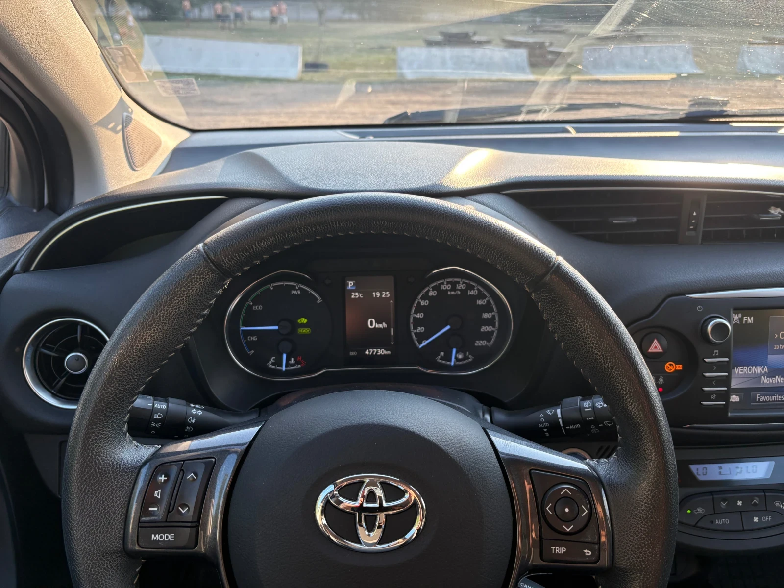 Toyota Yaris, снимка 8 - Автомобили и джипове - 55564526