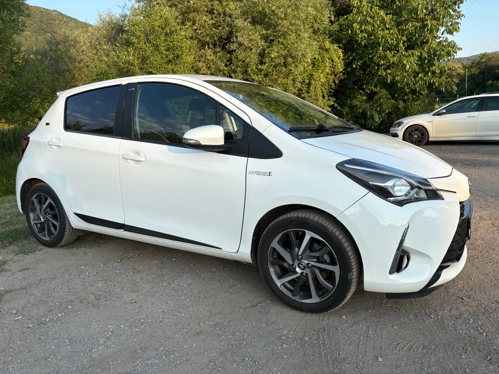 Toyota Yaris, снимка 4 - Автомобили и джипове - 55564526