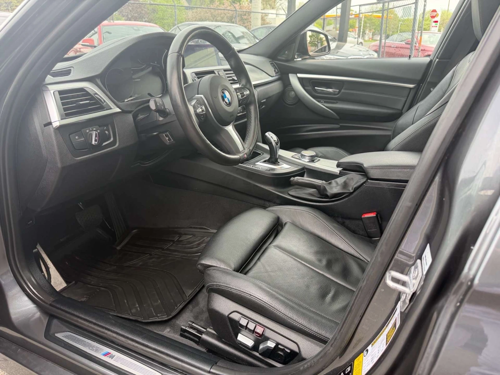 BMW 340 i xDrive* Lane Assist* Blind Spots* , снимка 11 - Автомобили и джипове - 56002934