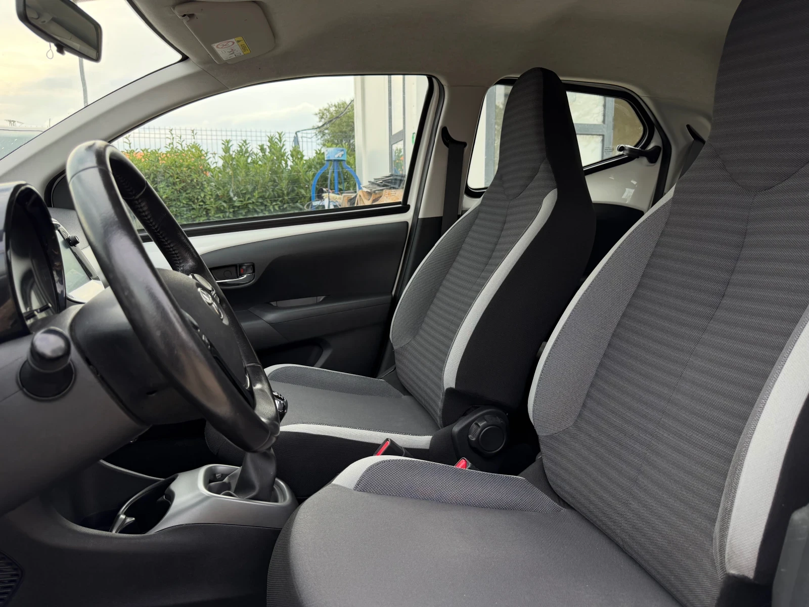 Toyota Aygo, снимка 3 - Автомобили и джипове - 56045785