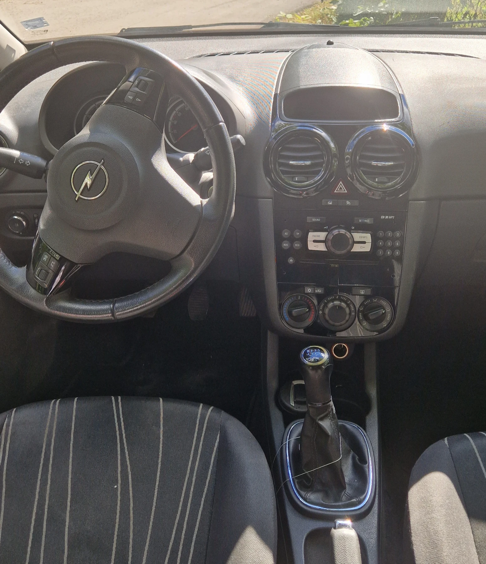 Opel Corsa, снимка 6 - Автомобили и джипове - 56274919
