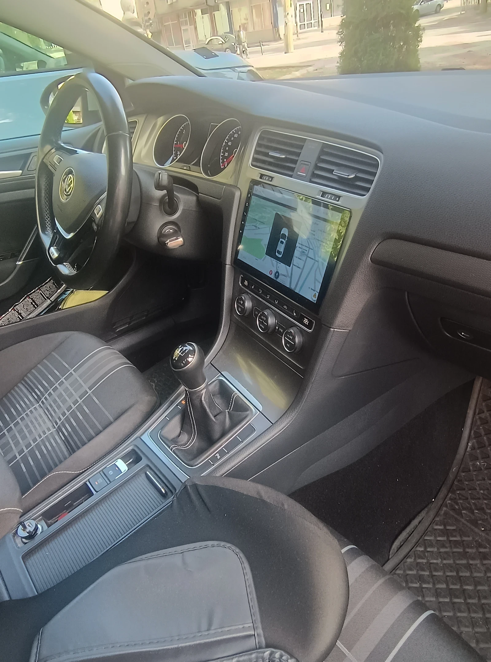 VW Golf LOUNGE, снимка 14 - Автомобили и джипове - 56429641
