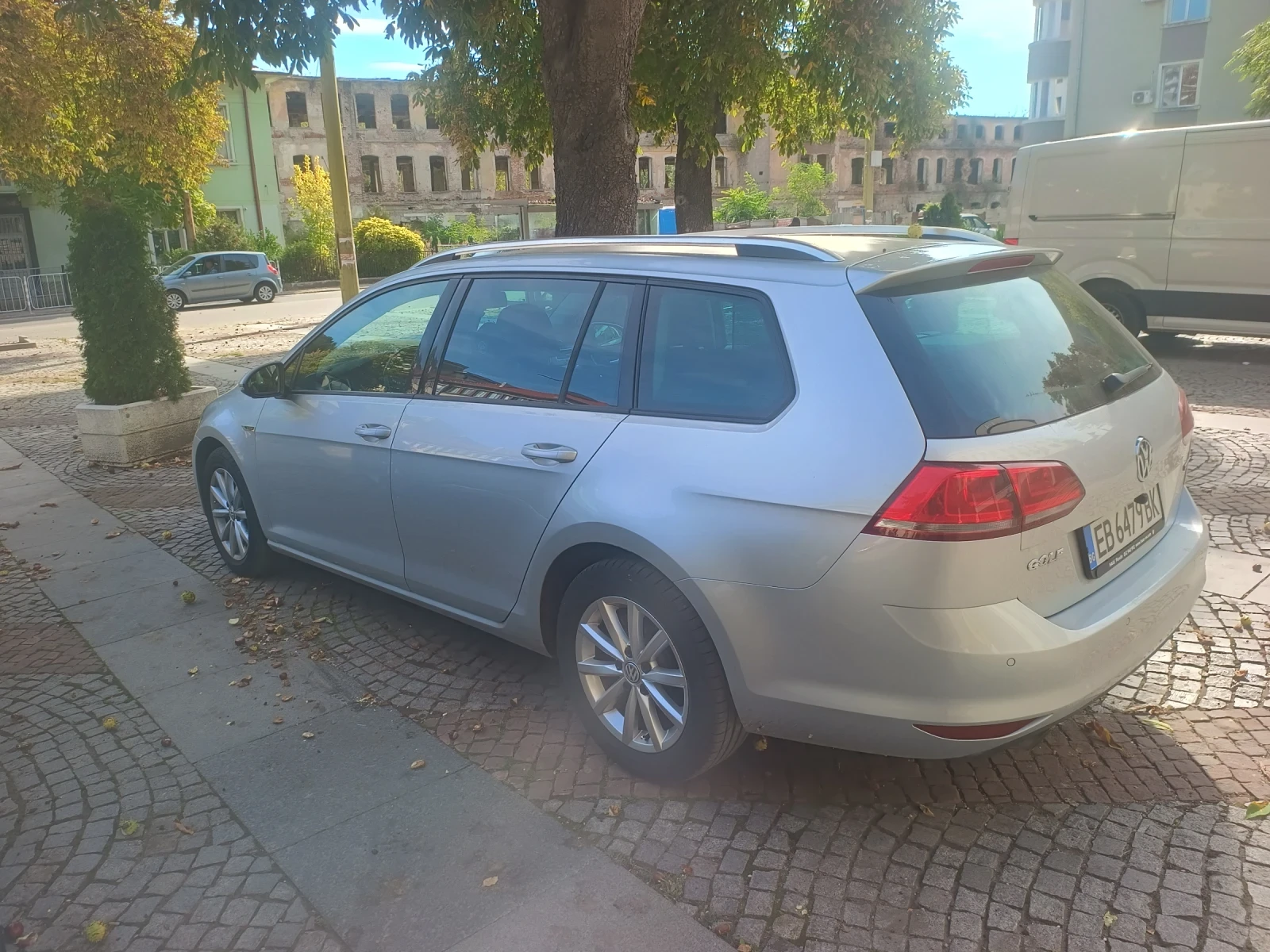 VW Golf LOUNGE, снимка 2 - Автомобили и джипове - 56429641
