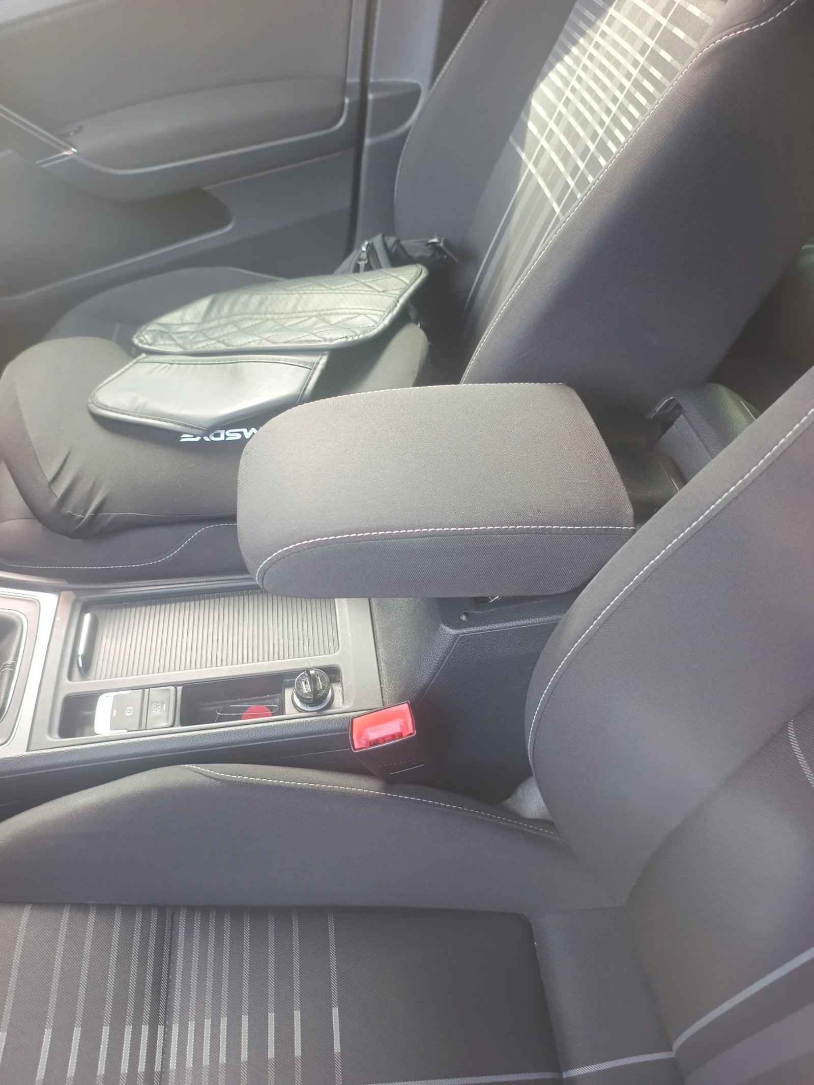 VW Golf LOUNGE, снимка 11 - Автомобили и джипове - 56429641