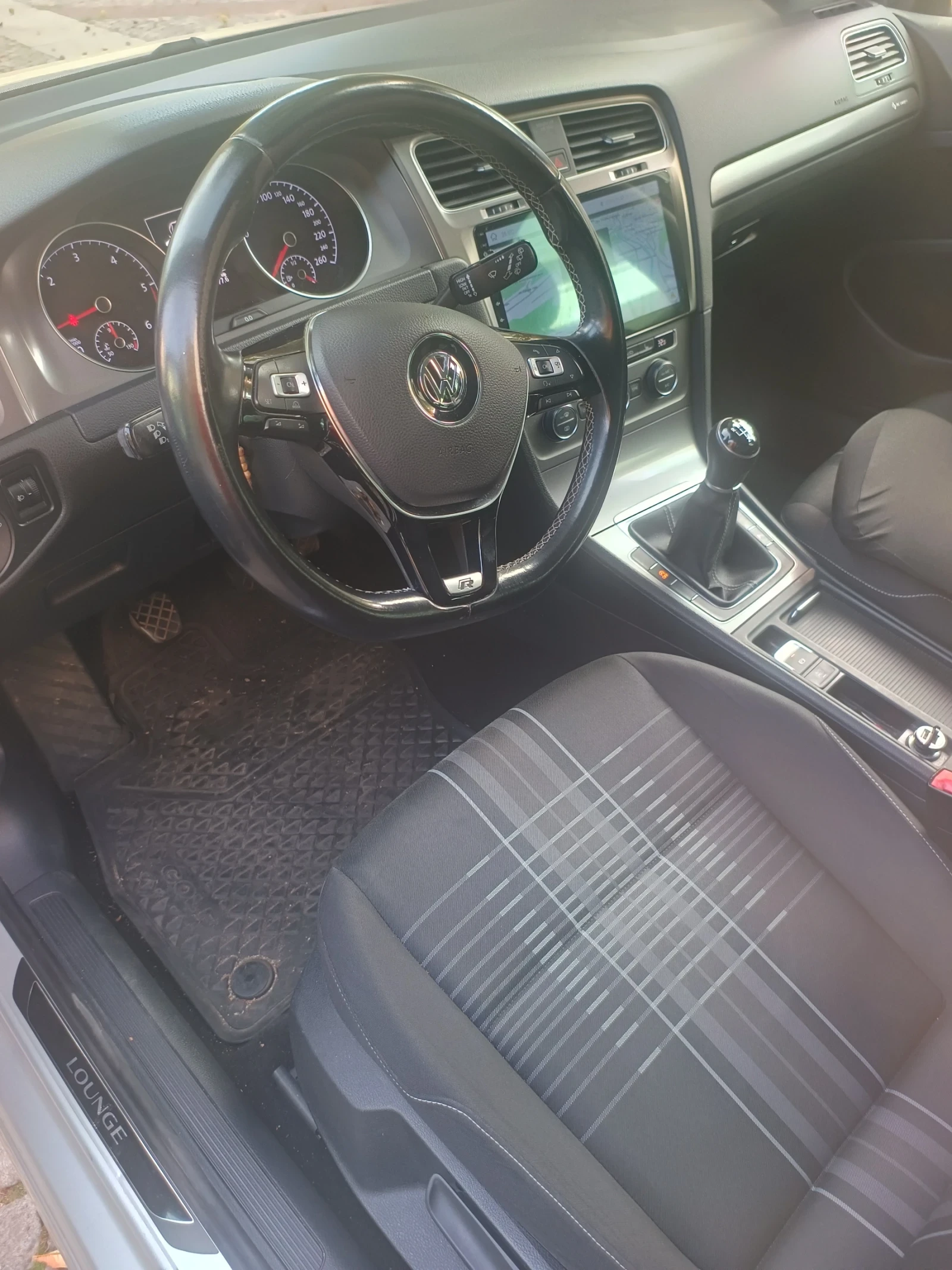VW Golf LOUNGE, снимка 10 - Автомобили и джипове - 56429641