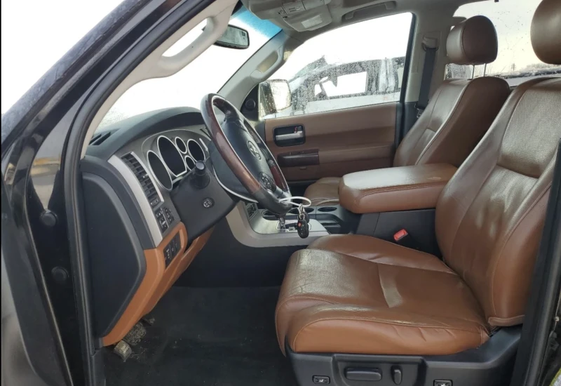 Toyota Sequoia, снимка 7 - Автомобили и джипове - 48683603