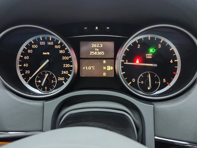 Mercedes-Benz GL 350 CARFAX* АВТОФИНАНСИРАНЕ БЕЗ ПЪРВОНАЧАЛНА ВНОСКА, снимка 7 - Автомобили и джипове - 52661538