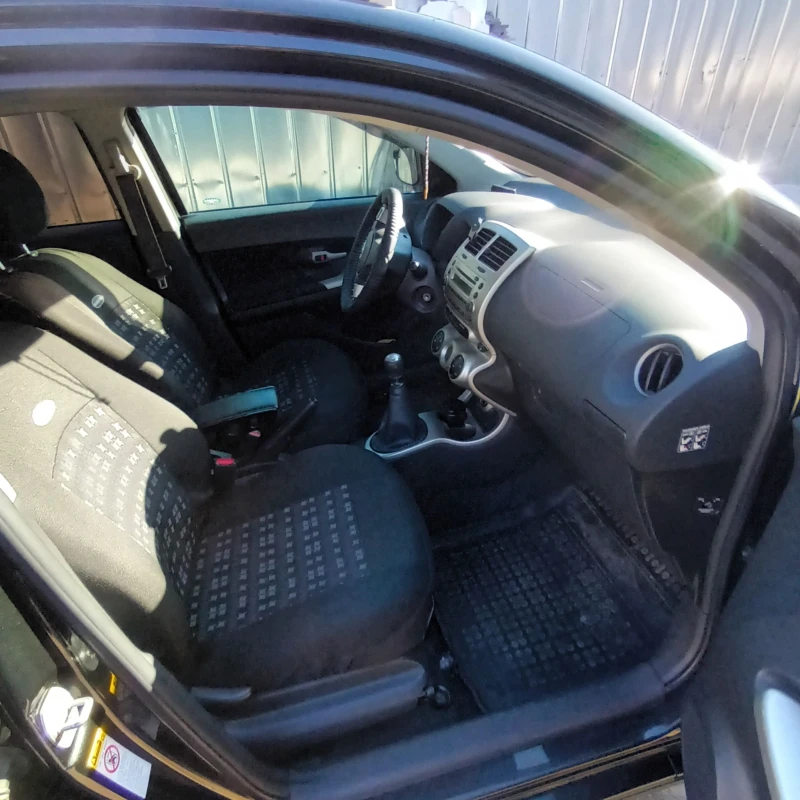 Toyota Urban Cruiser 4х4 AWD гаражна, снимка 6 - Автомобили и джипове - 52940107