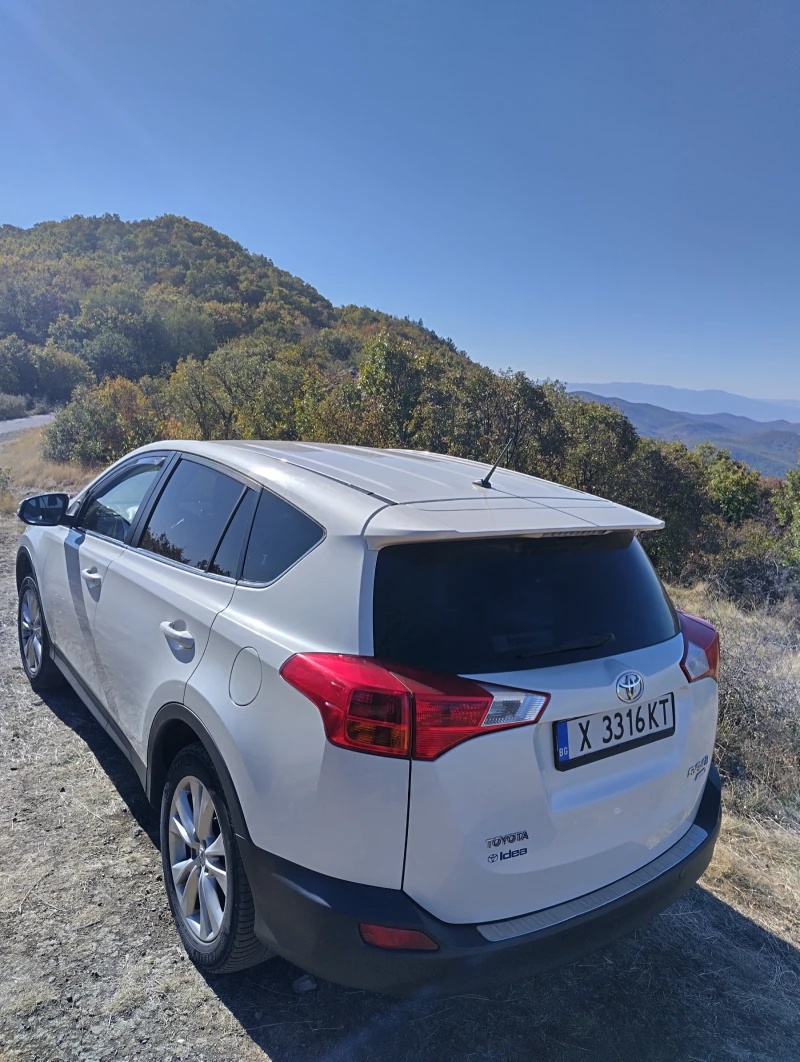 Toyota Rav4 2, 2 DCAT, снимка 2 - Автомобили и джипове - 53182657
