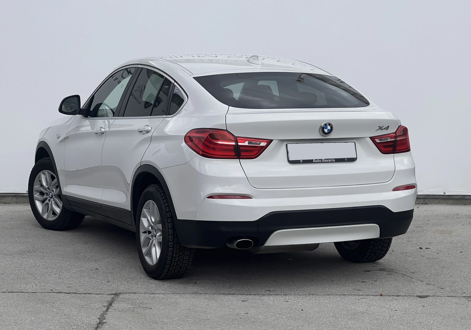 BMW X4 xDrive 20d - изображение 4