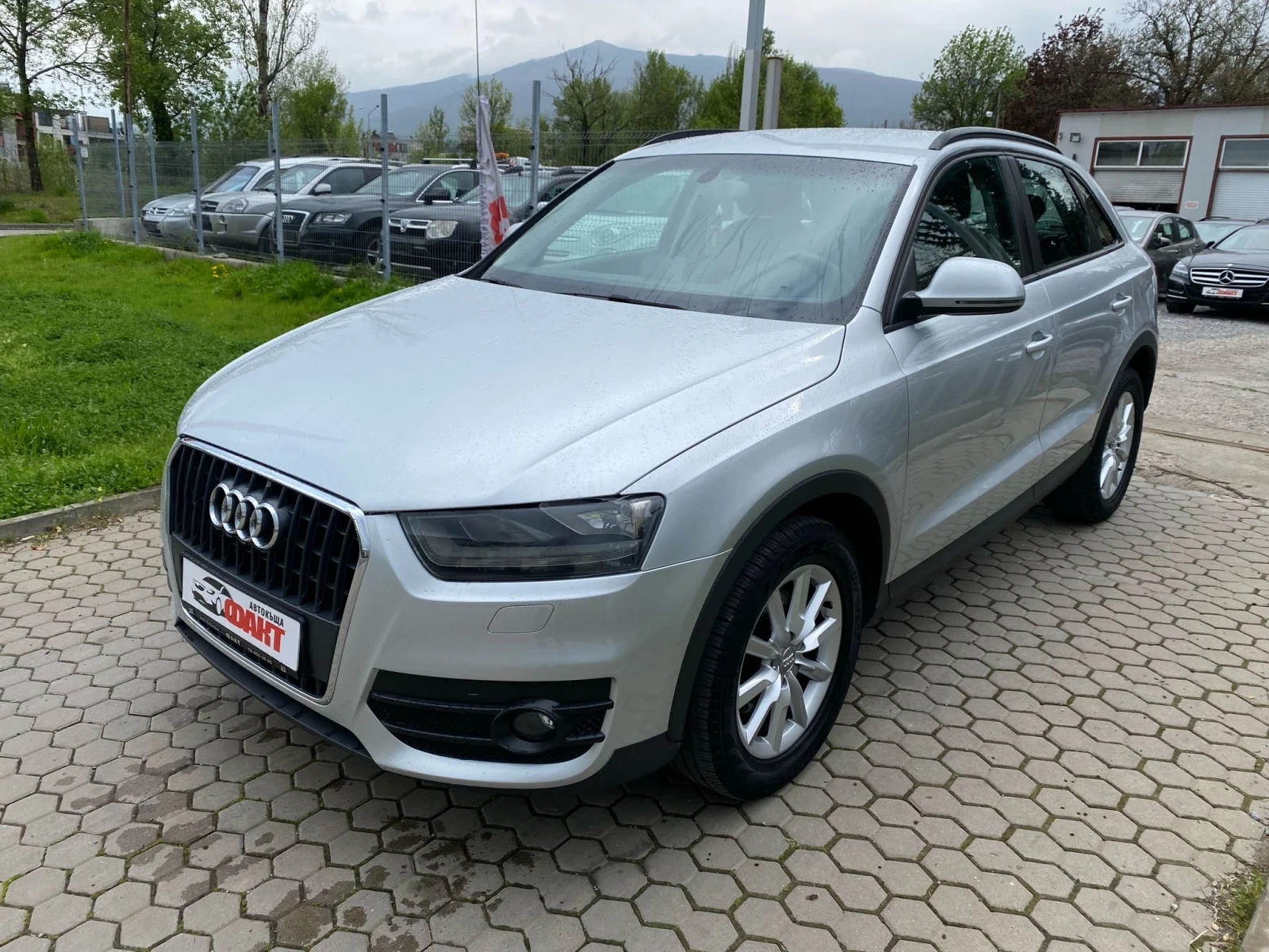Audi Q3 2.0TDi/NAVI - изображение 2