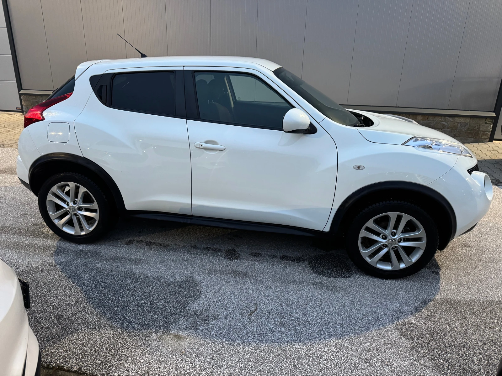 Nissan Juke 1.6 i 117k.c - изображение 4