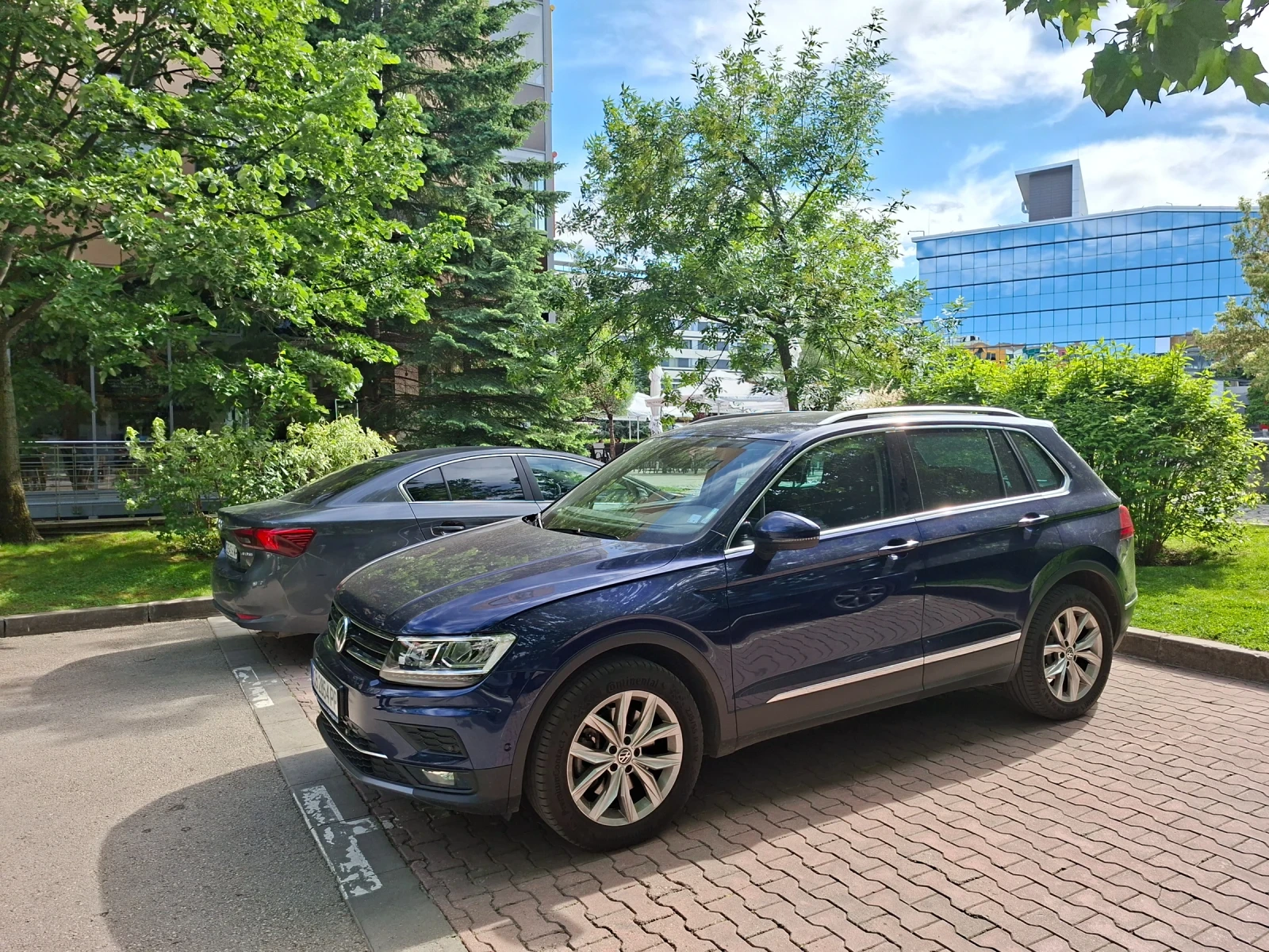 VW Tiguan Highline, снимка 8 - Автомобили и джипове - 54728565