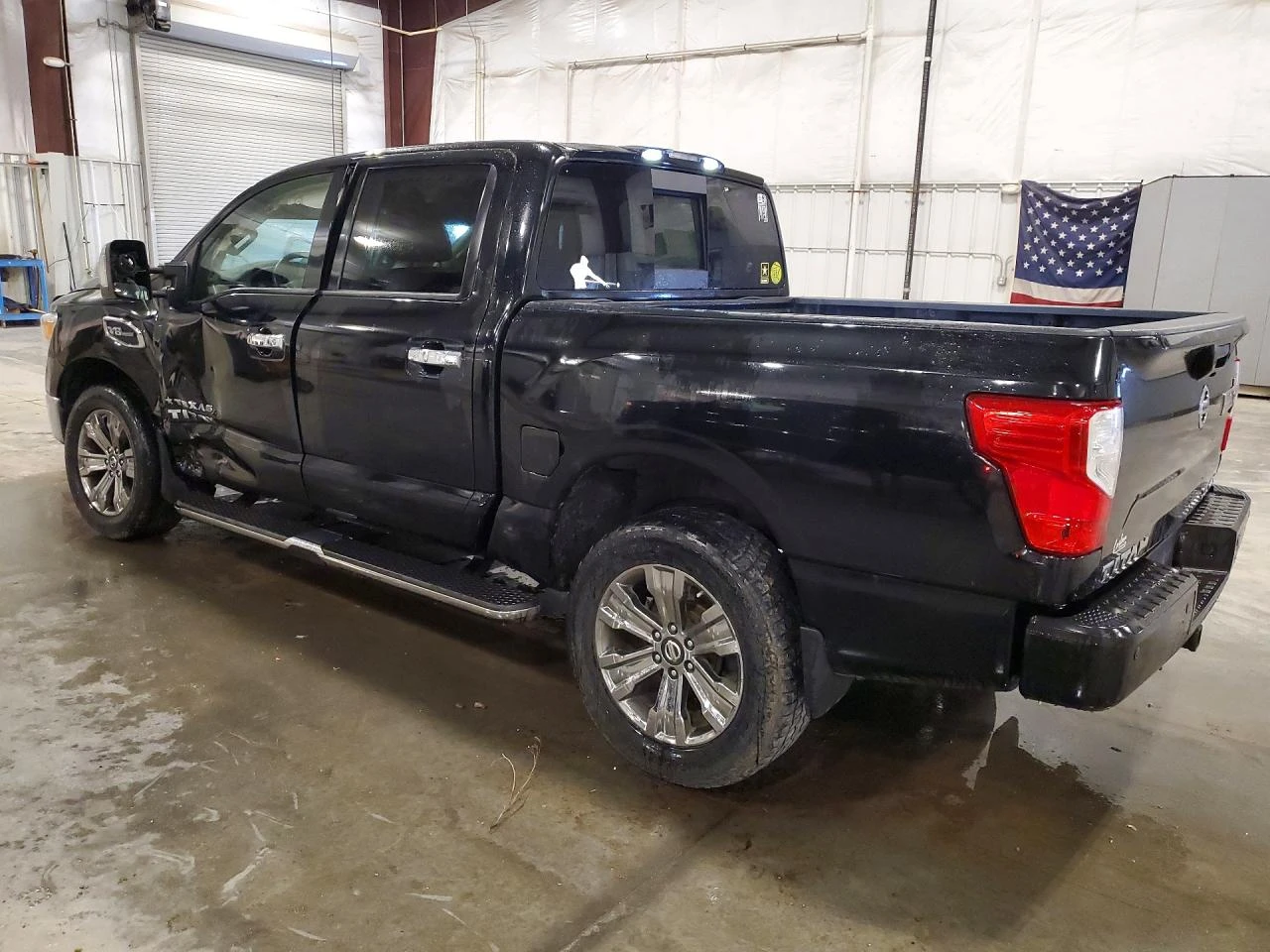 Nissan Titan crew cab 5.6l Titan Sl, снимка 2 - Автомобили и джипове - 54920295