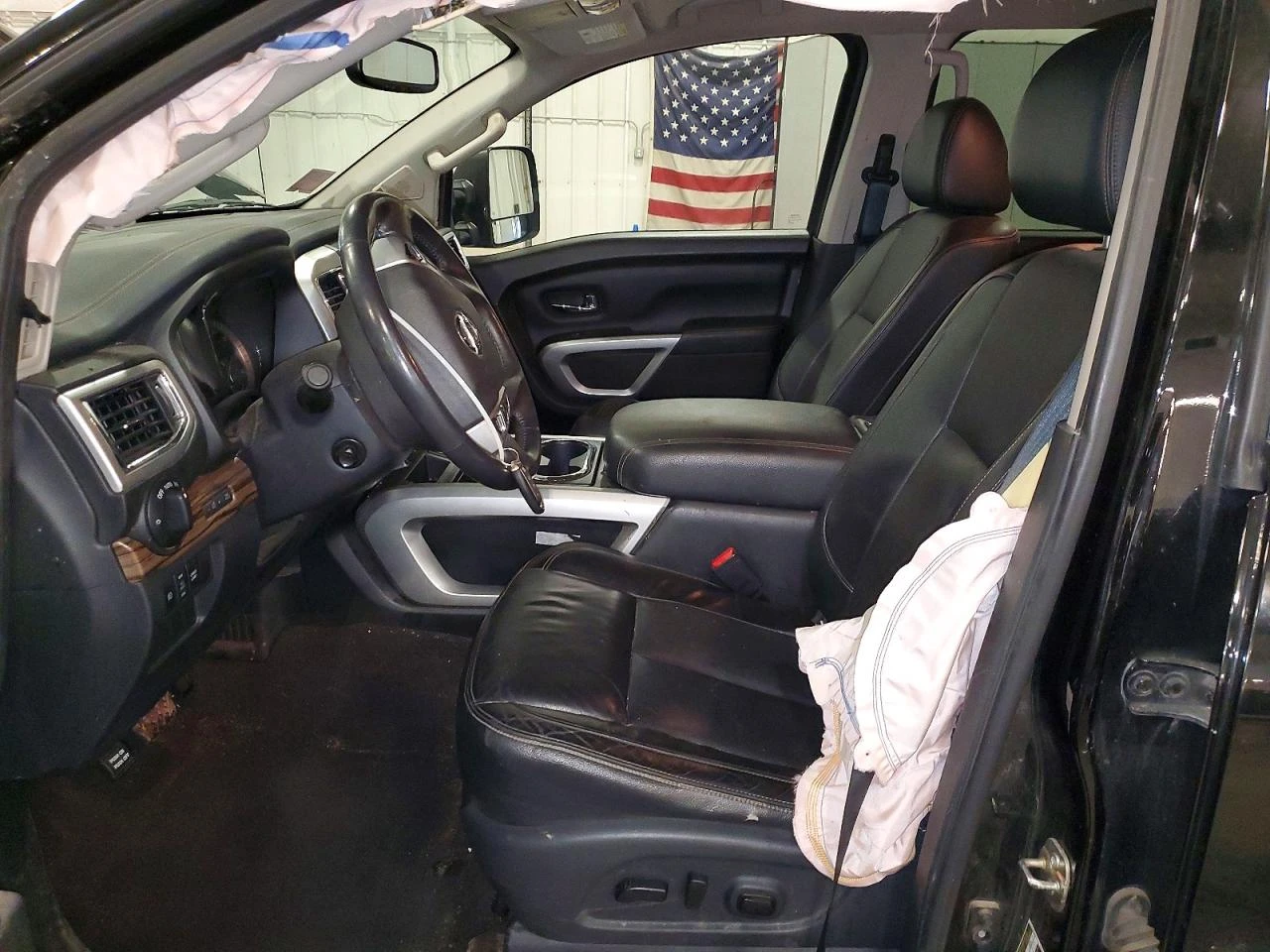Nissan Titan crew cab 5.6l Titan Sl, снимка 7 - Автомобили и джипове - 54920295