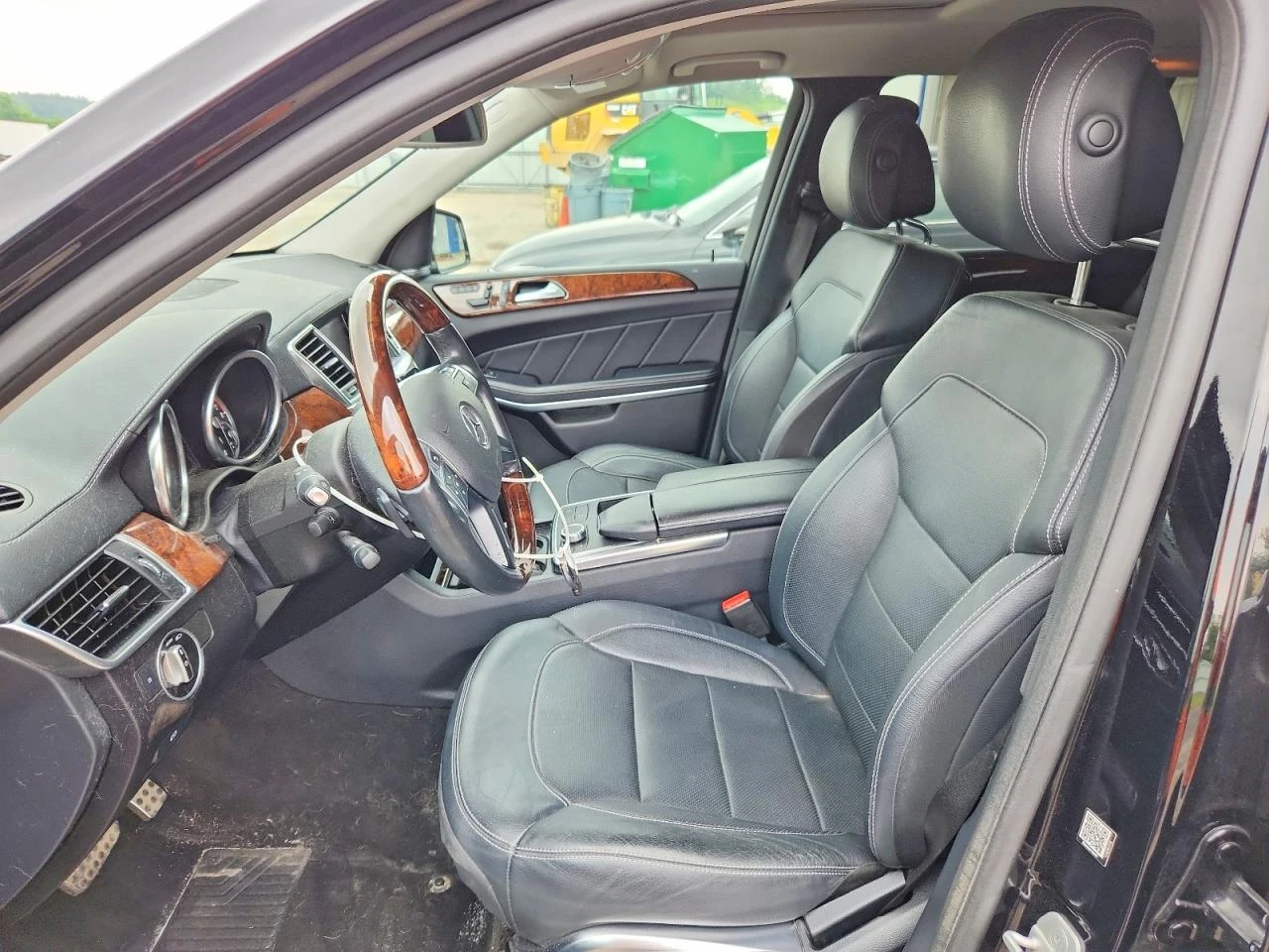 Mercedes-Benz GL 550 4MATIC| HARMAN| KEYLESS| NAVI| 7 МЕСТНА, снимка 7 - Автомобили и джипове - 55041249