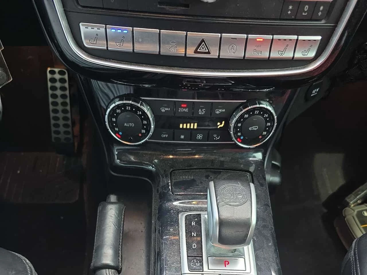 Mercedes-Benz G * AMG 63 * CARFAX * ОПЦИЯ ЗА ФИНАНСИРАНЕ , снимка 11 - Автомобили и джипове - 55335183