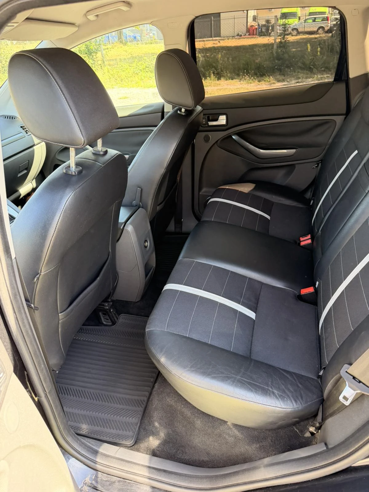 Ford Kuga, снимка 9 - Автомобили и джипове - 55532595