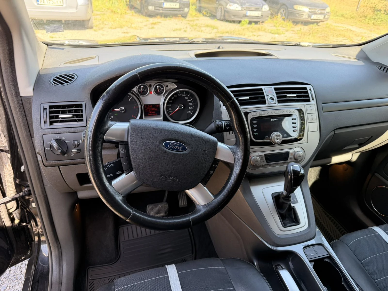 Ford Kuga, снимка 8 - Автомобили и джипове - 55532595