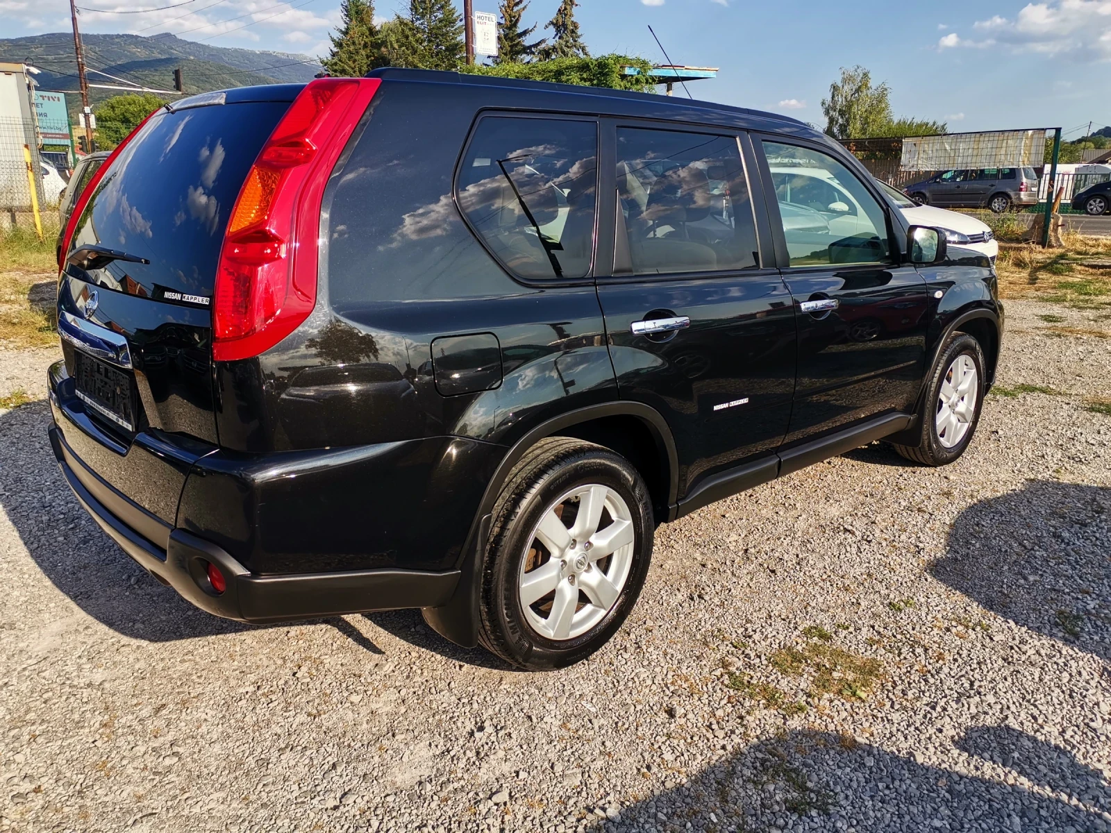 Nissan X-trail 2.5i Нави кожа Панорама, снимка 4 - Автомобили и джипове - 55589042