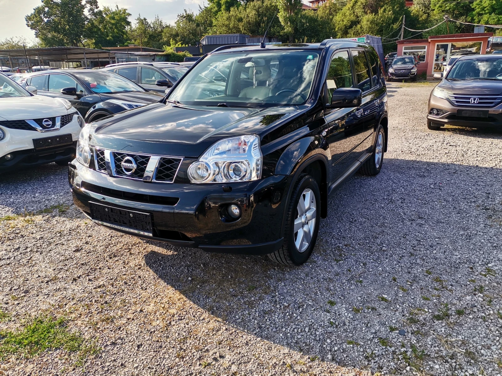 Nissan X-trail 2.5i Нави кожа Панорама