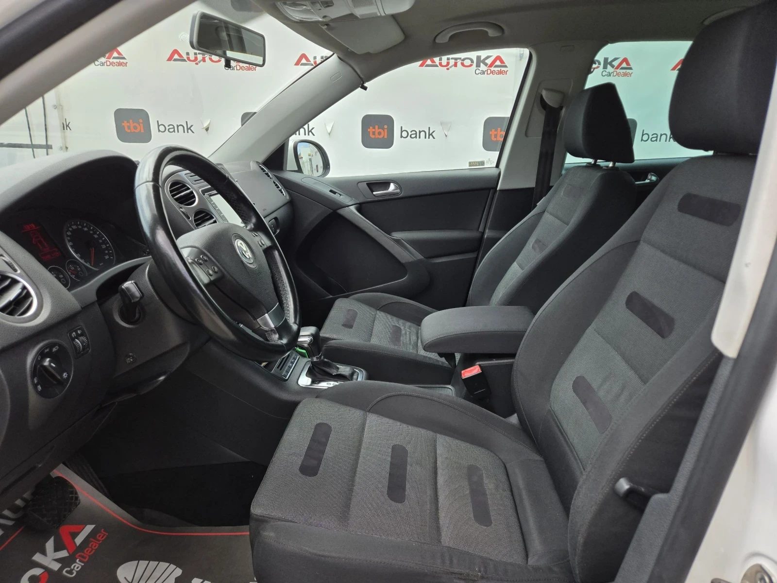 VW Tiguan 2.0TDI-140кс= АВТОМАТ= 4Х4= НАВИ= КАМЕРА, снимка 7 - Автомобили и джипове - 55657024