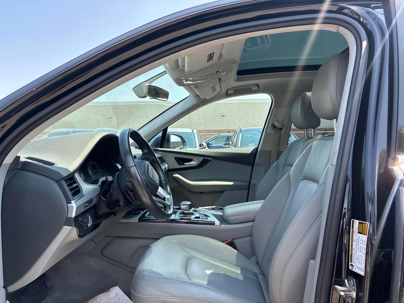 Audi Q7 * 3.0T * АВТОКРЕДИТ * ГЛАВНО ПРЕДСТАВИТЕЛСТВО, снимка 7 - Автомобили и джипове - 55835831