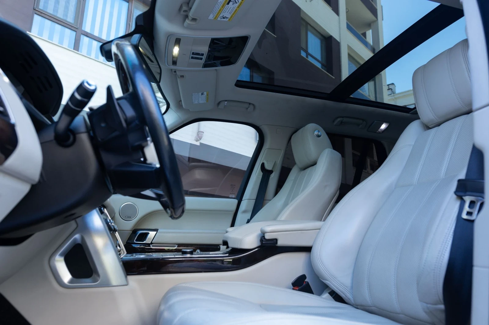 Land Rover Range rover 5.0 AUTOBIOGRAPHY, снимка 11 - Автомобили и джипове - 56237474